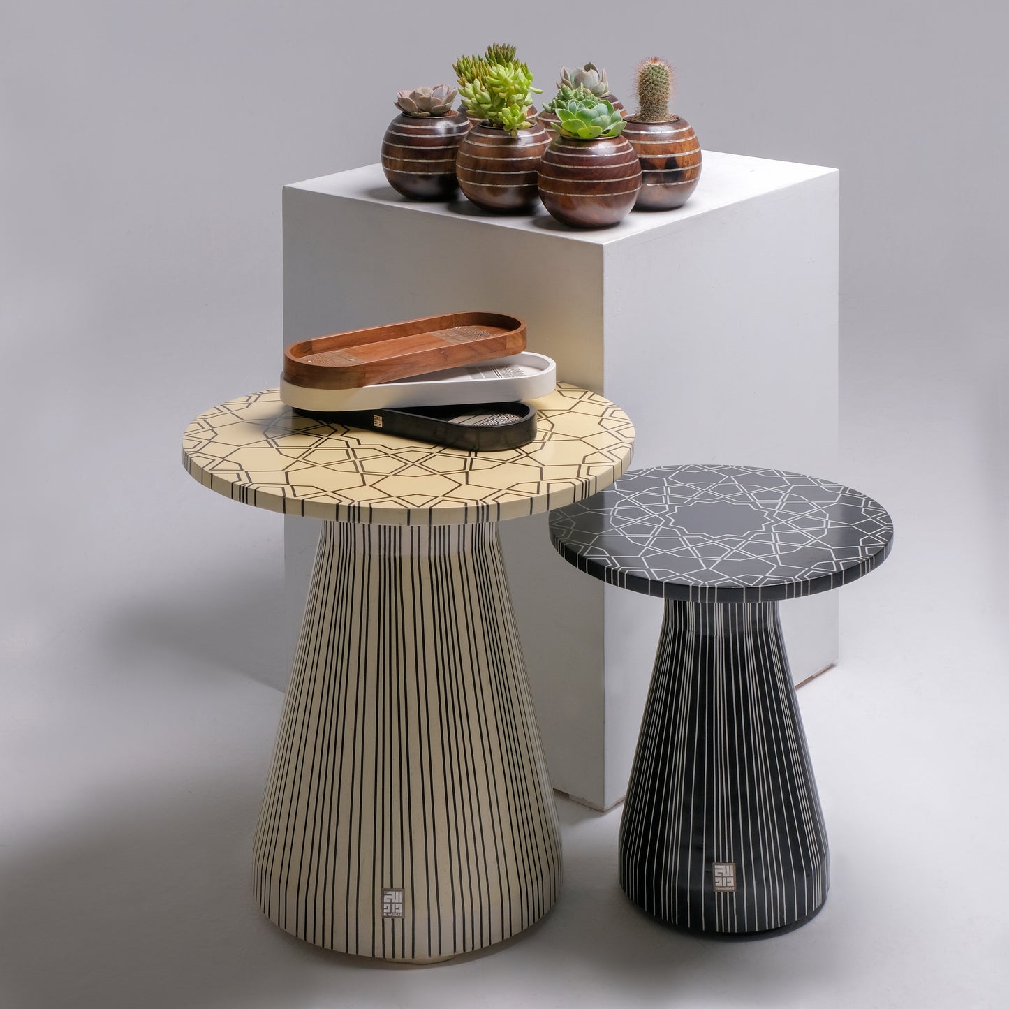 Susuz Side Table